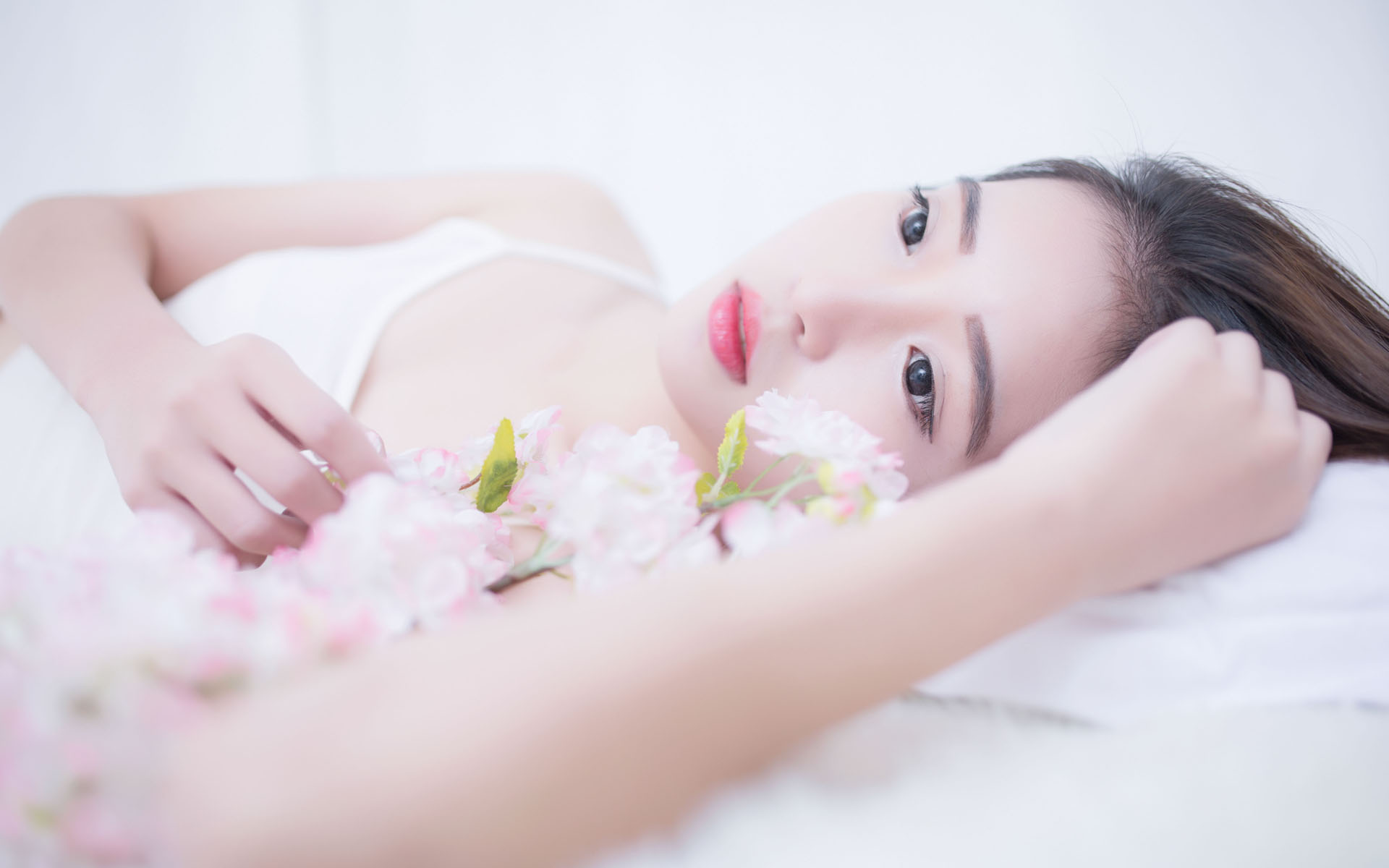 神舟二十号航天员乘组进入天舟九号货运飞船 按计划开展货物转运等相关工作